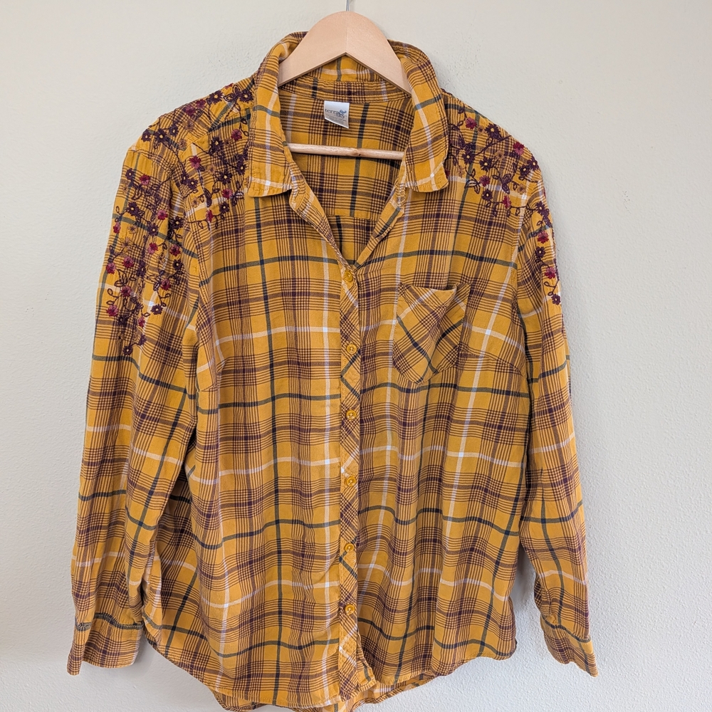 Terra & Sky Womens 1X Plaid Button Up Shirt Mustard Floral Embroidered Cotton